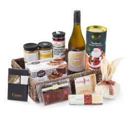 Vintage Fayre - Christmas Basket